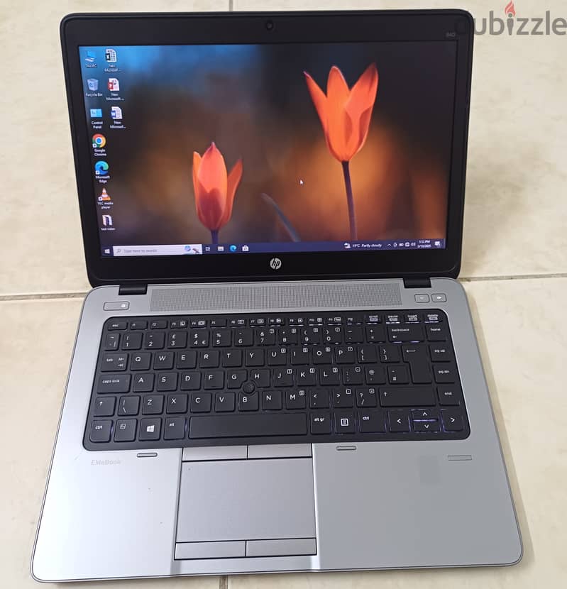 Hello i want to sale my laptop very slim  hp core i5  8gb Ram hard dic 4