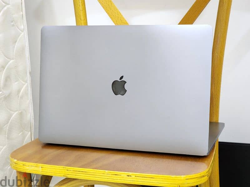 MacBook Pro 16" | Core i9 | 32GB RAM | 4GB AMD Graphics 4