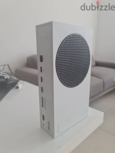 xbox series s console