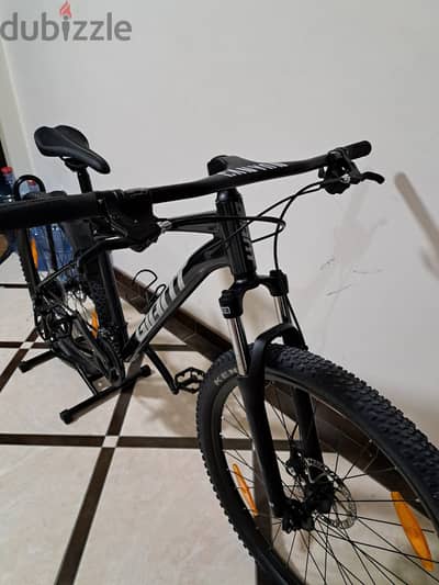 Giant Mountain Bike with Canyon Handlebar BD175 negotiable