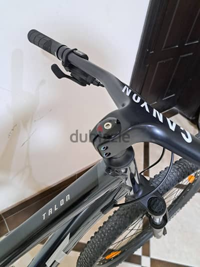 Giant Mountain Bike with Canyon Handlebar BD175 negotiable