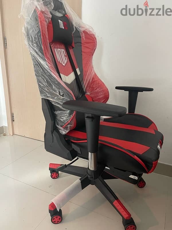 GAMING CHAIR 1