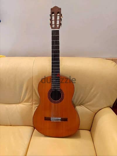 Yamaha guitar for sale in clean condition