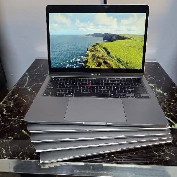 Apple MacBook 2022 M2 0