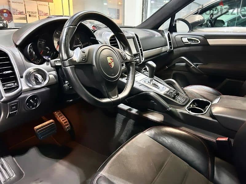 Porsche cayenne GTS 2014 (Agent history)  V8 4.8L N/A 420 Hp 4