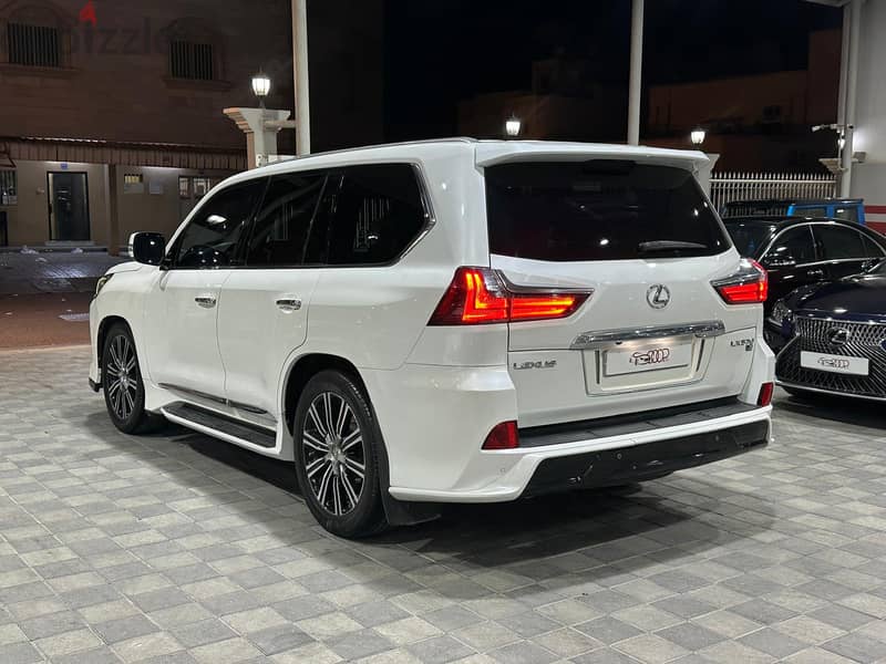 Lexus LX-Series 2021 570 12