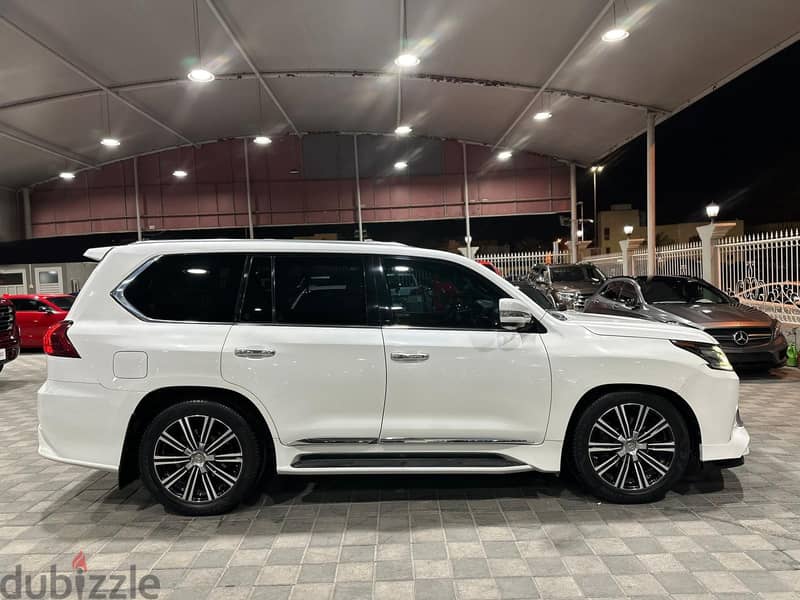 Lexus LX-Series 2021 570 13