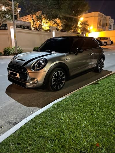 MINI Cooper s 2019 in great condition bahrain agency