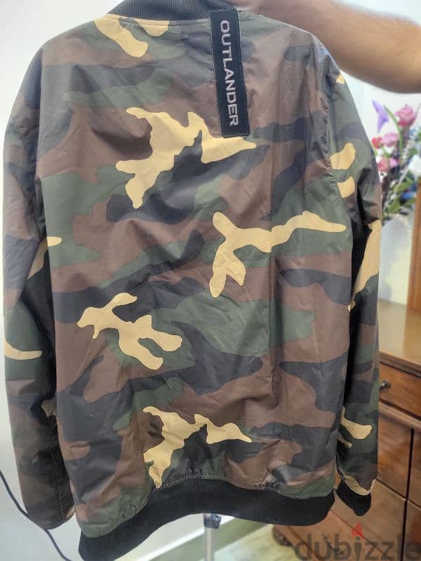 Trendy Pre-Loved Camouflage Jacket – Rugged & Ready to Wear! 2