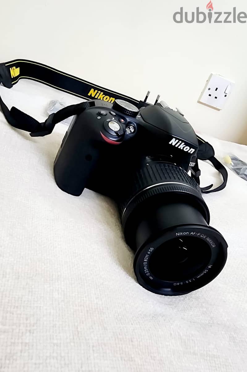 NIKON D3300 - BD 120 (URGENT SALE) 1