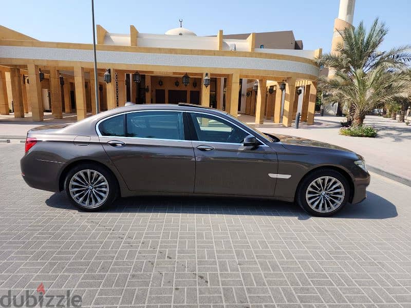 BMW 7-Series 2015 9