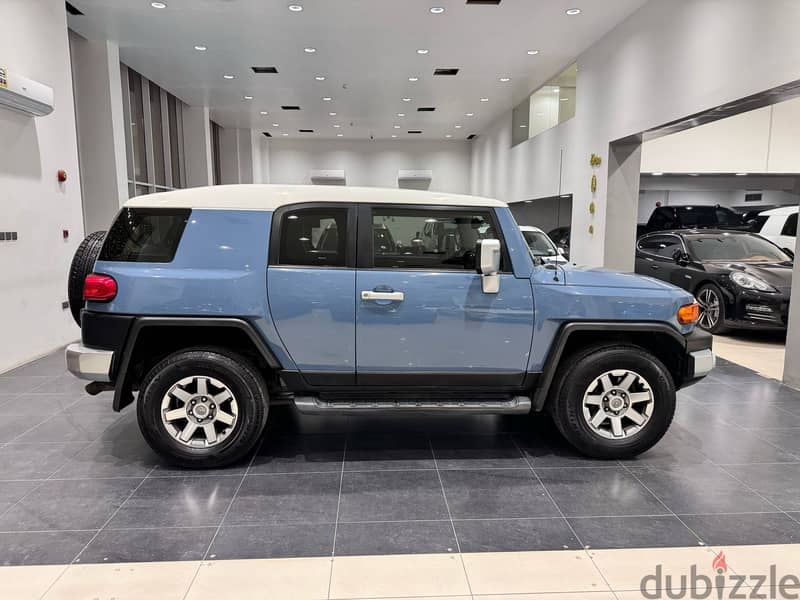 Toyota FJ Cruiser 2016 BLUE 2