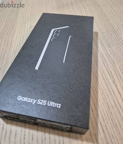 للبيع Galaxy S25 Ultra جديد , مع سماعة Buds3 جديدة