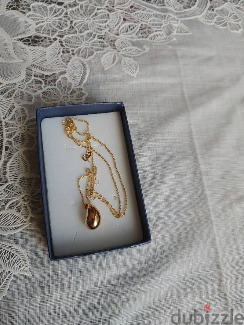 18k gold necklace 0