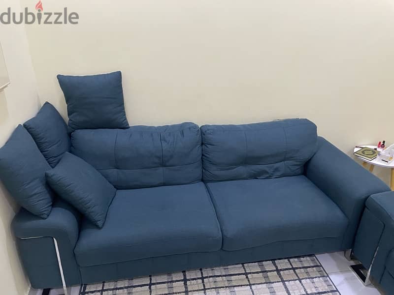 almost new 2 sofas - 2 كنب يعتبر مره جديد 2