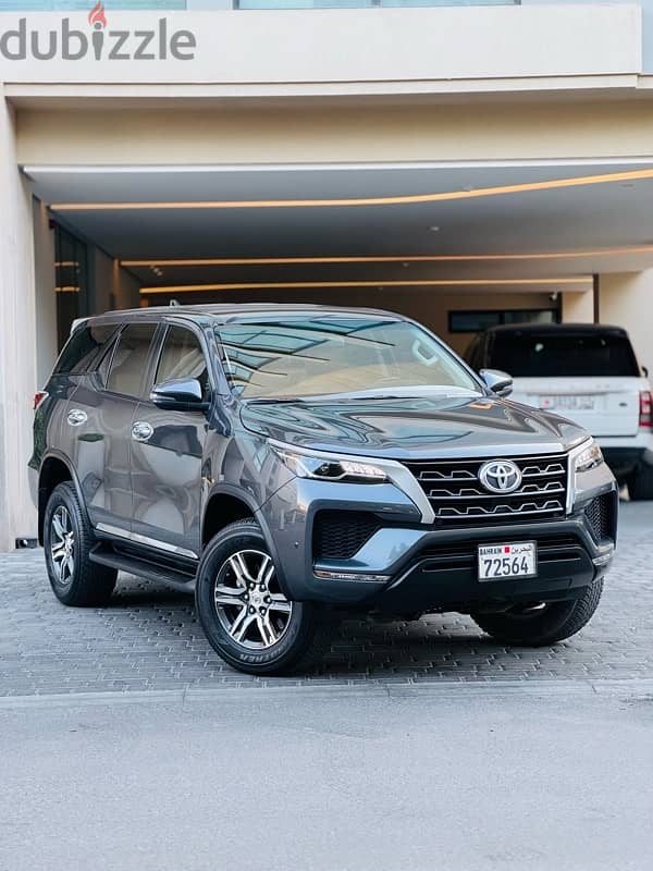 Toyota Fortuner 2022 3