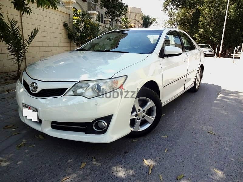 Toyota Camry GL 2.4 L 2013 White Well Maintained Urgent Sale 9