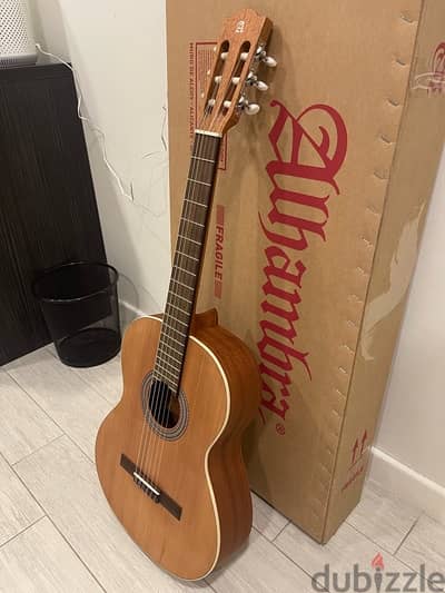 BRAND NEW Alhambra z-nature classical guitar