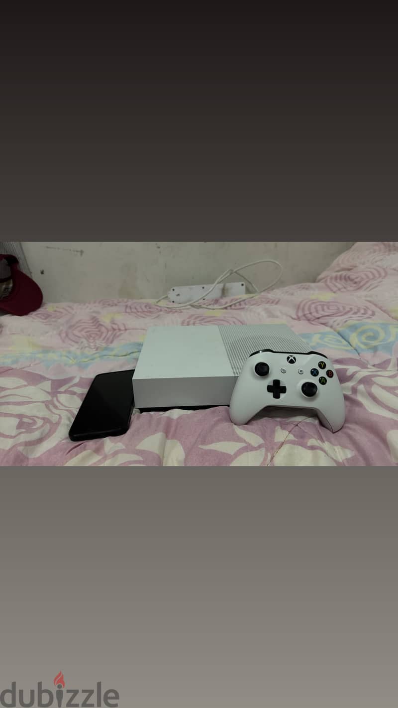 للبيع او للبدل Xbox One S all digital edition 0