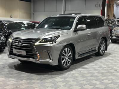 Lexus LX-Series 570 2016