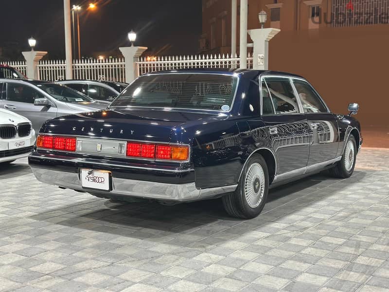 Toyota Century 1992 V12 2