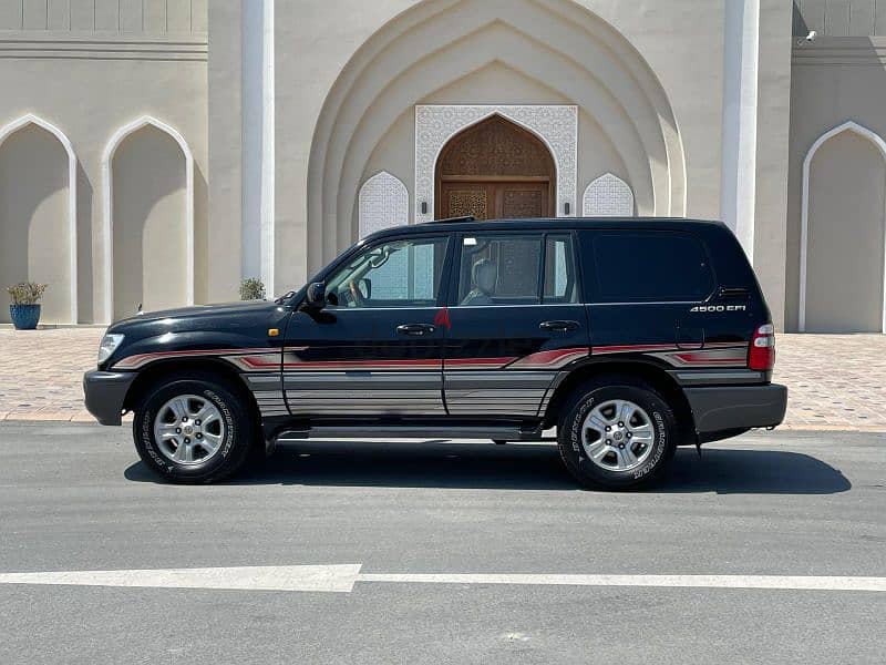 2005 model  Land Cruiser GXR 2