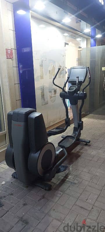 life fitness 95x cross trainer for sale 450bd last price