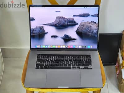 Macbook Pro 16" core i9 - 32GB RAM - 4GB AMD GPU