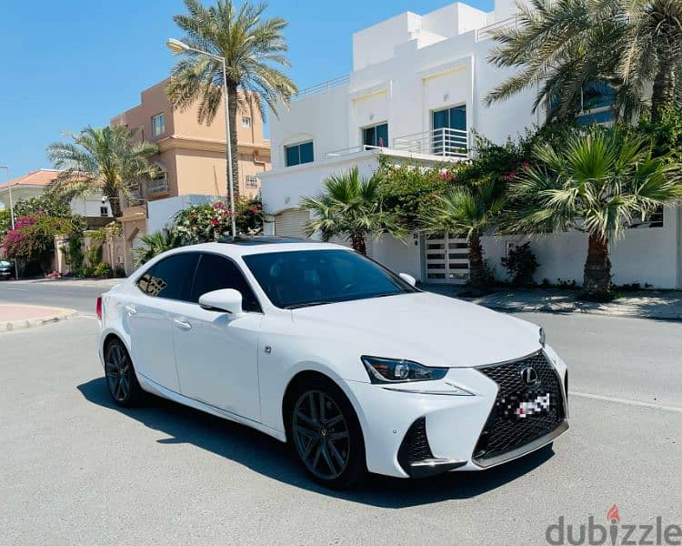 Lexus IS 300 2019 1