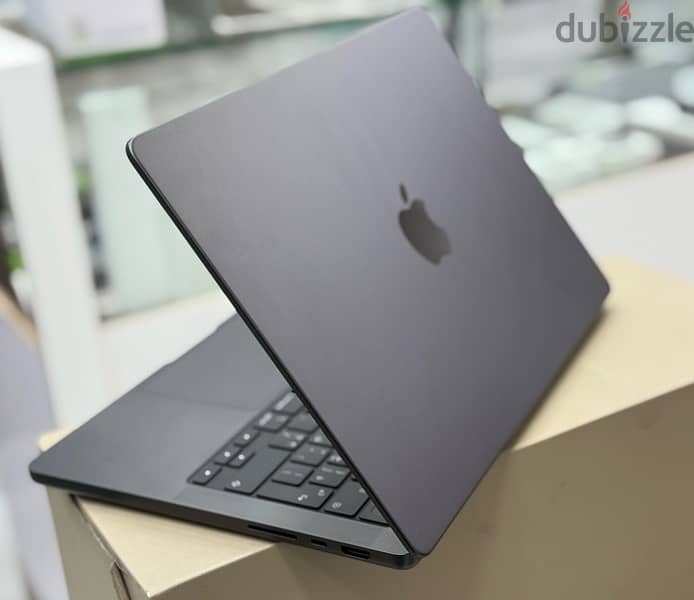 MacBook Pro 14inch M4 MAX Chip 36ram 1TB 4