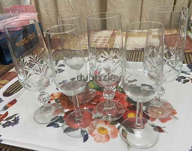 MOET & CHANDON Original Authentic Champagne n Wine glasses price to Go 3