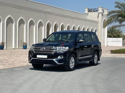 2017 model Landcruiser GXR V8