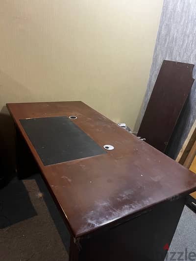 Office table clean and neat BHD15(negotiable)