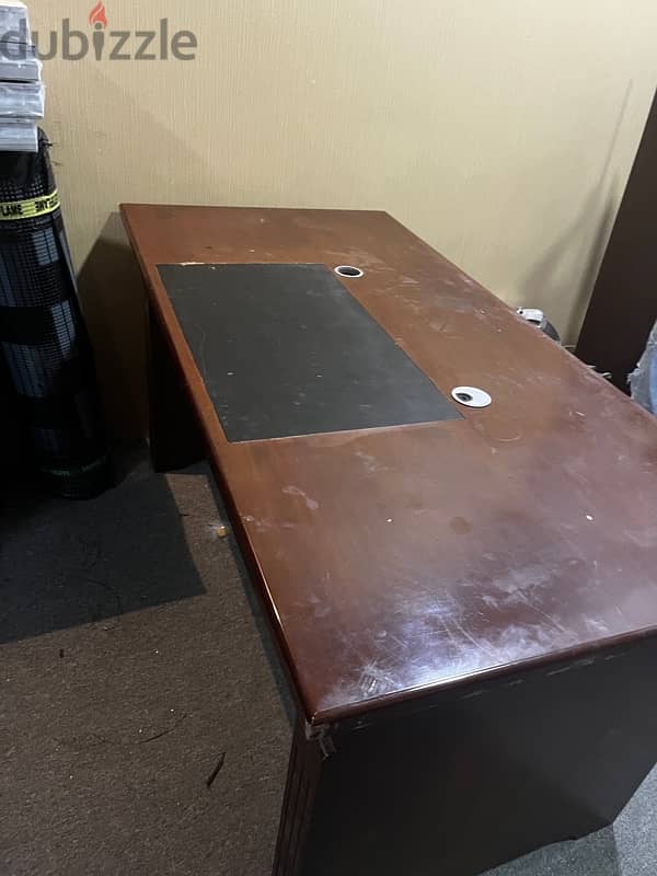 Office table clean and neat BHD15(negotiable) 6