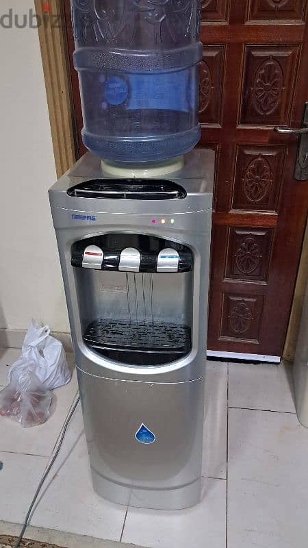 Geeprs water dispenser Hot cold normal 1