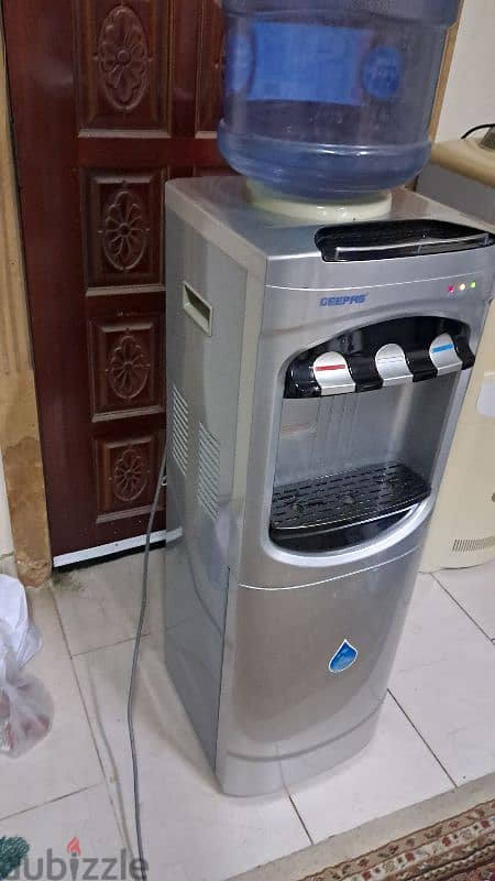 Geeprs water dispenser Hot cold normal 2