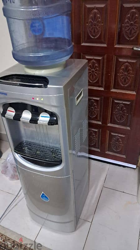 Geeprs water dispenser Hot cold normal 3