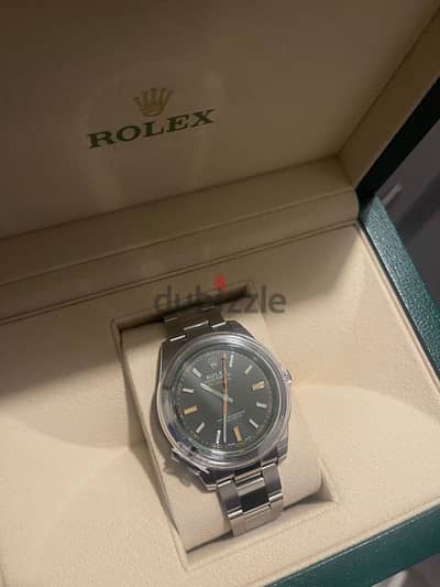 Rolex Milgauss Black dial, Green-crystal 116400GV