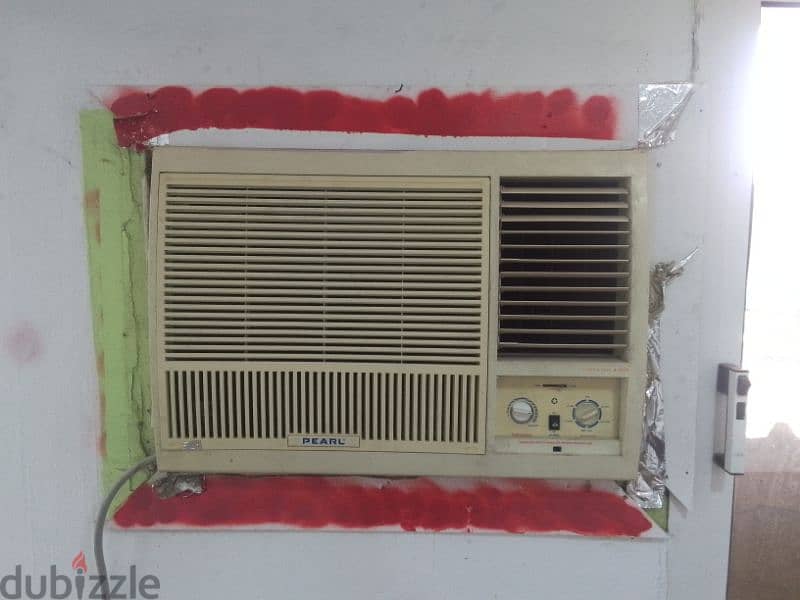 2 ton window Ac for sale good condition good working 3 months wornty 0