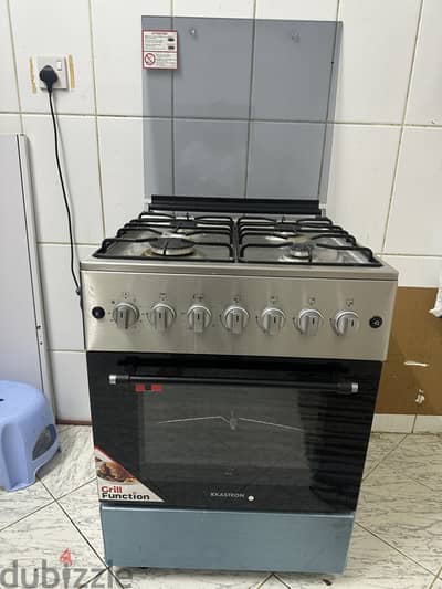 Gas stove well maintained and oven not used till now