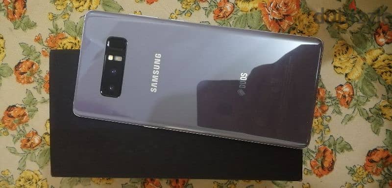 Samsung Galaxy Note 8 with free transparent phone case 2