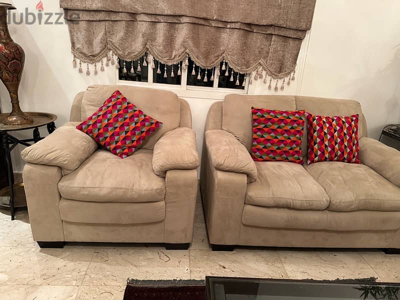 6 seater sofas very good condition 6