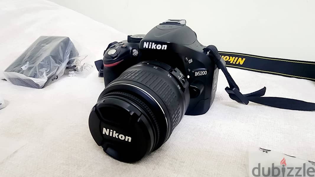 NIKON 5200 (URGENT SALE) 0