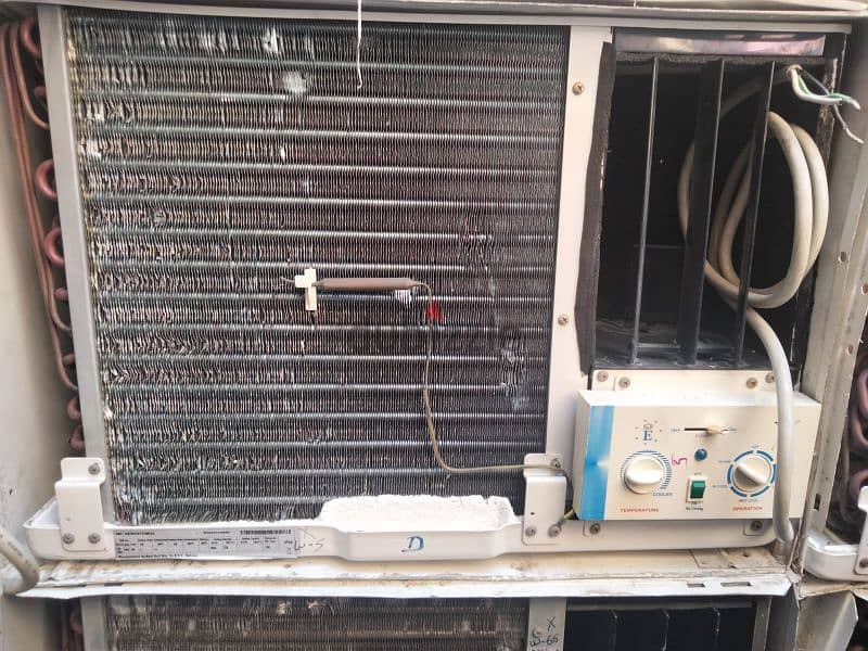 window AC for sale good condition good working with fixing 4