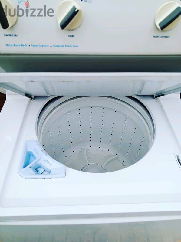 white-Westinghouse washing machine with dryer made in mexico 2