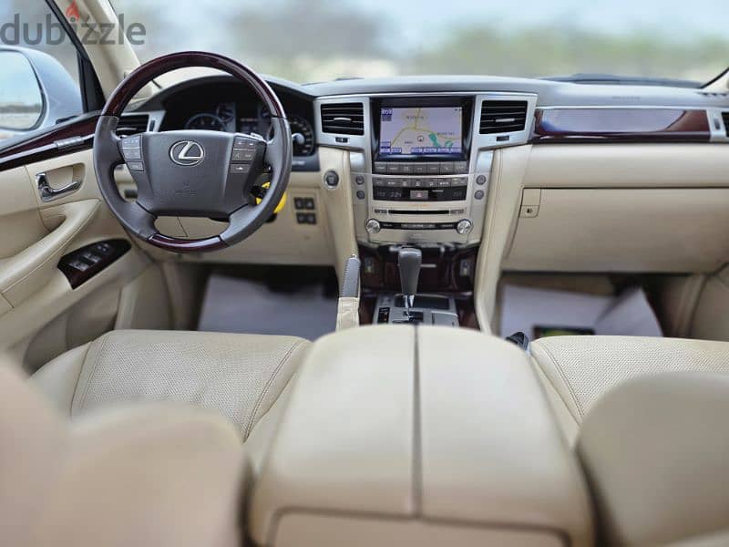 Lexus LX-Series 2013 6