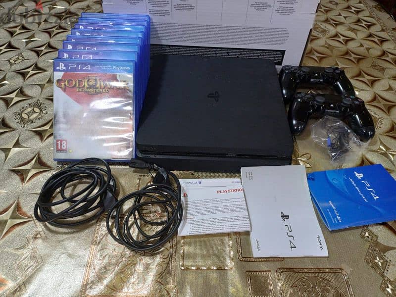 Ps4 slim like new & 8cd games & 2 original controllers with box للبيع 2