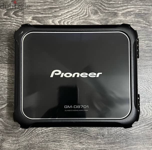 Pioneer GM-D8701 Class D Car Subwoofer 1600 Watts Peak MONO Amplifier 0