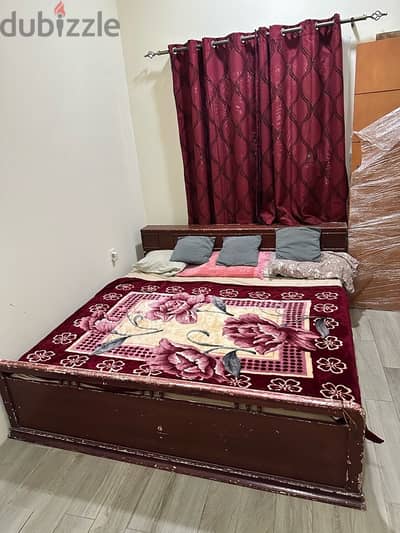 king size bed with mattress