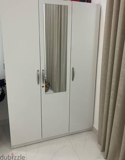 3 door cupboard